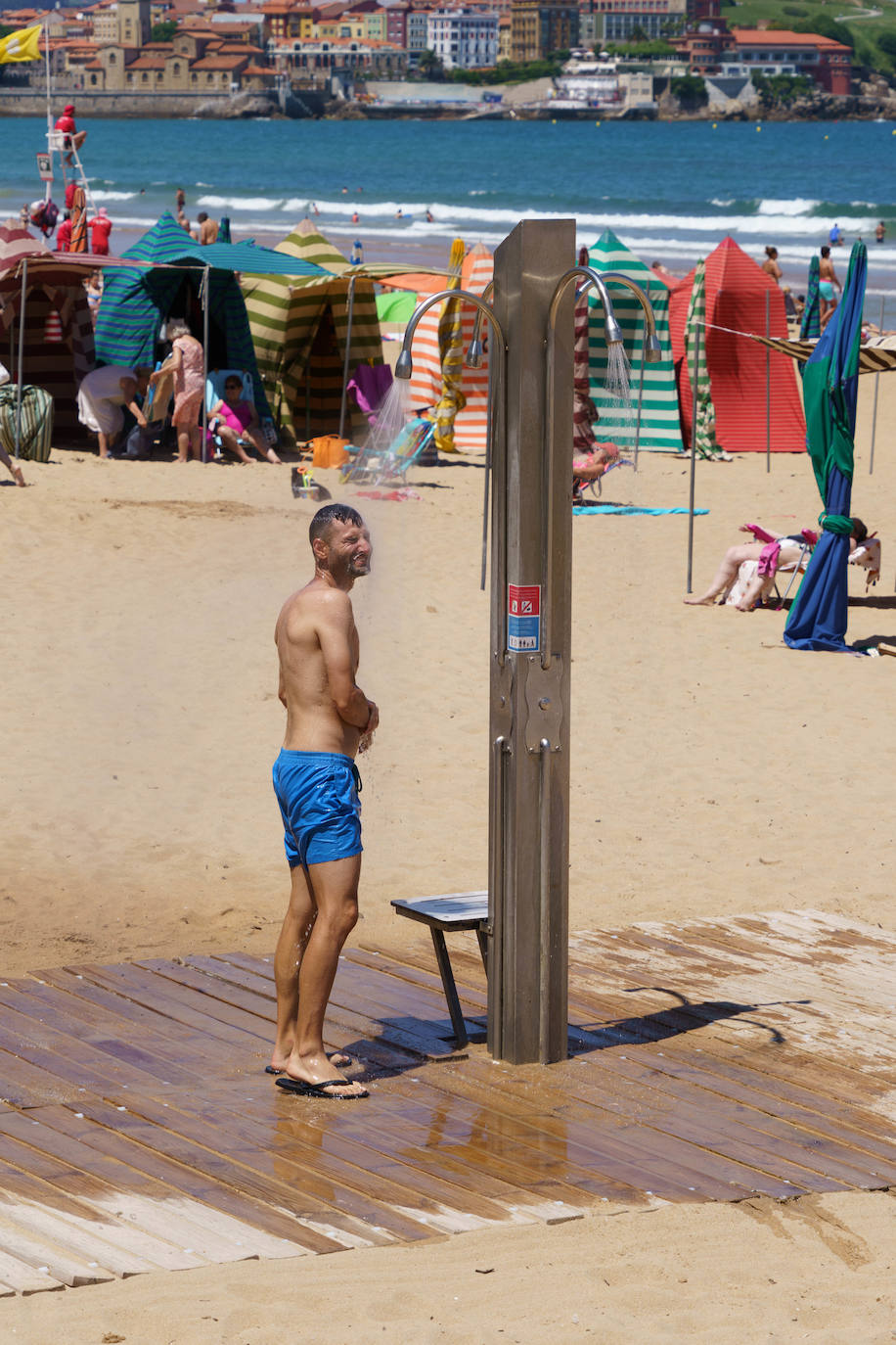 Fotos: Asturias disfruta del verano: playas y piscinas para aliviar el calor