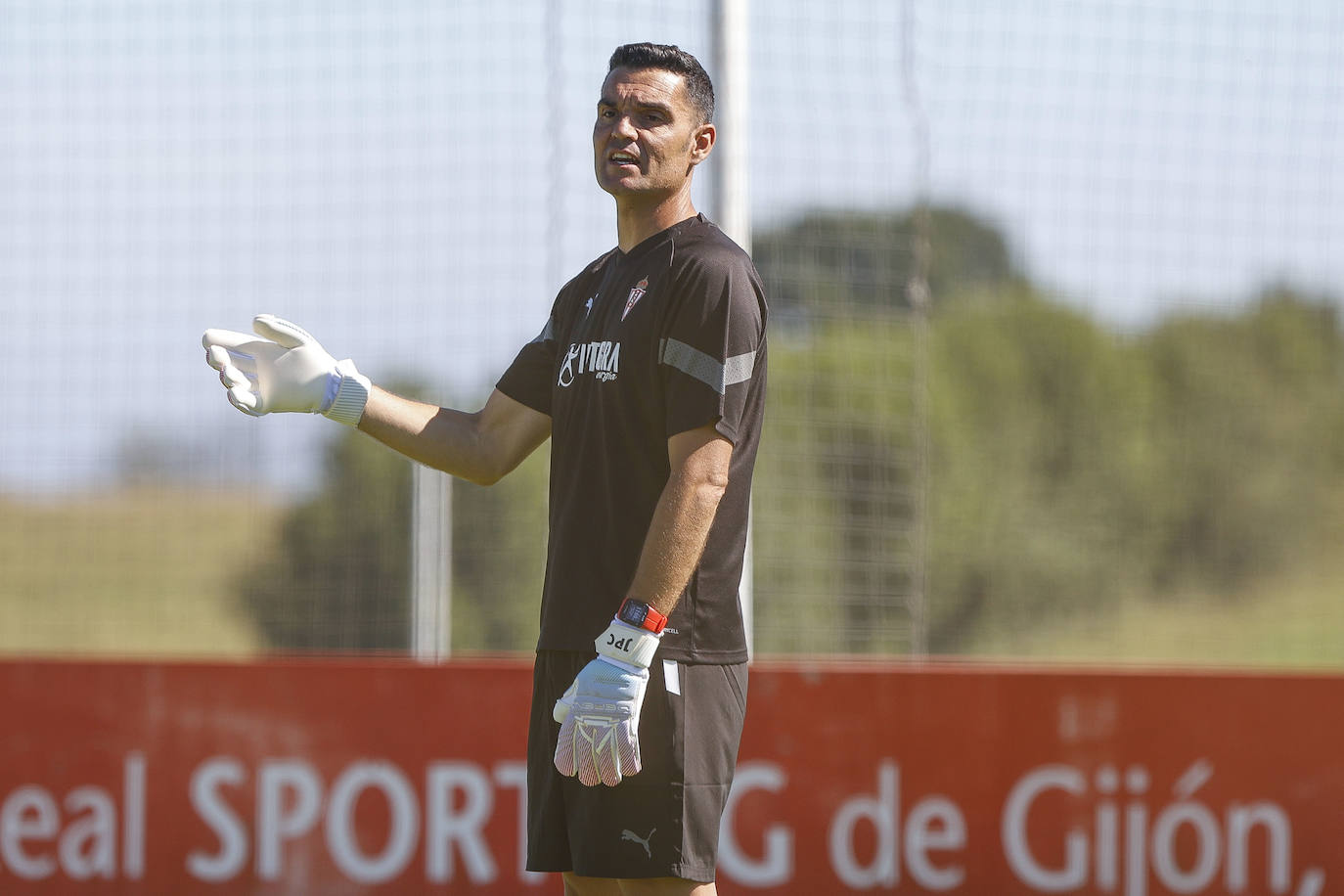 Fotos: El Sporting afronta la segunda sesión de entrenamiento de la pretemporada