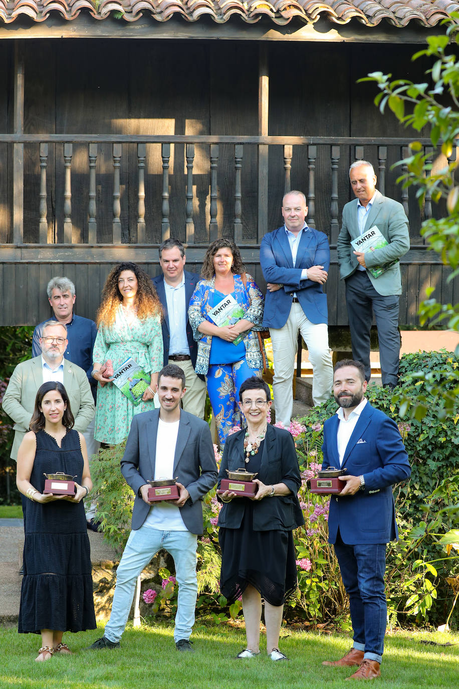 Carme Ruscalleda, La Pondala, Xune Andrade y Borja Cortina agigantan el palmarés de los premios anuales de 'Yantar'. Este lunes fueron los protagonistas indiscutibles de la gran fiesta de la gastronomía asturiana