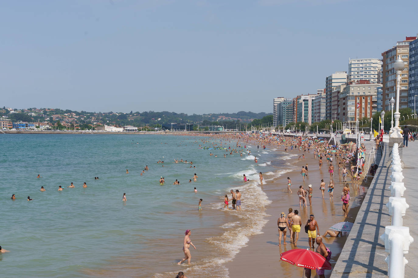 Fotos: Playa e ingenio para aliviar el calor