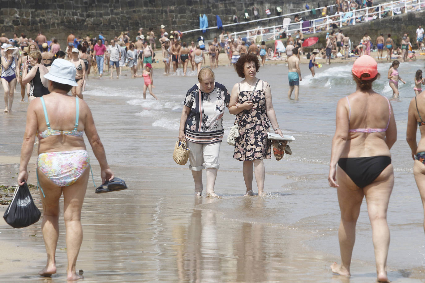 Fotos: Playa e ingenio para aliviar el calor