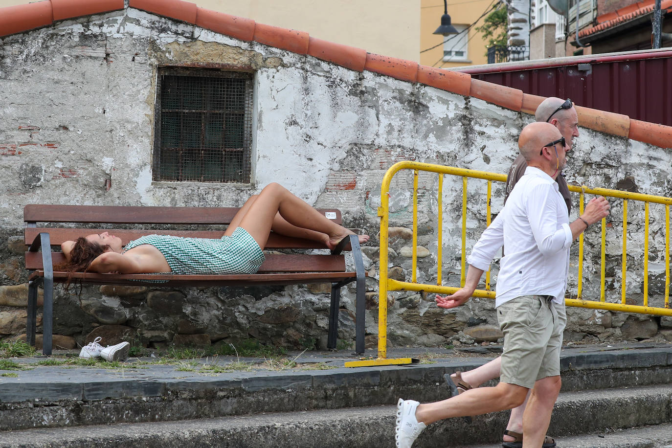 Fotos: A remojo para mitigar el calor en Asturias