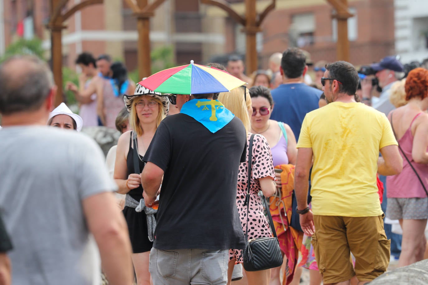 Fotos: A remojo para mitigar el calor en Asturias