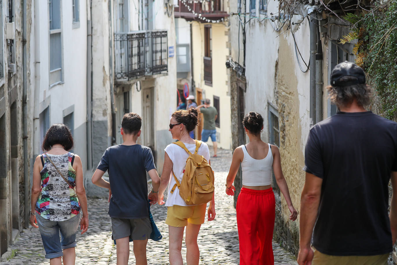 Fotos: A remojo para mitigar el calor en Asturias