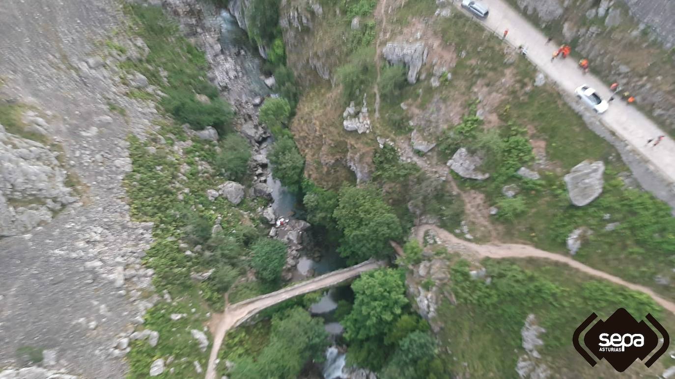 Ruta del Cares: Fallece una mujer al caer 20 metros en la ruta del Cares