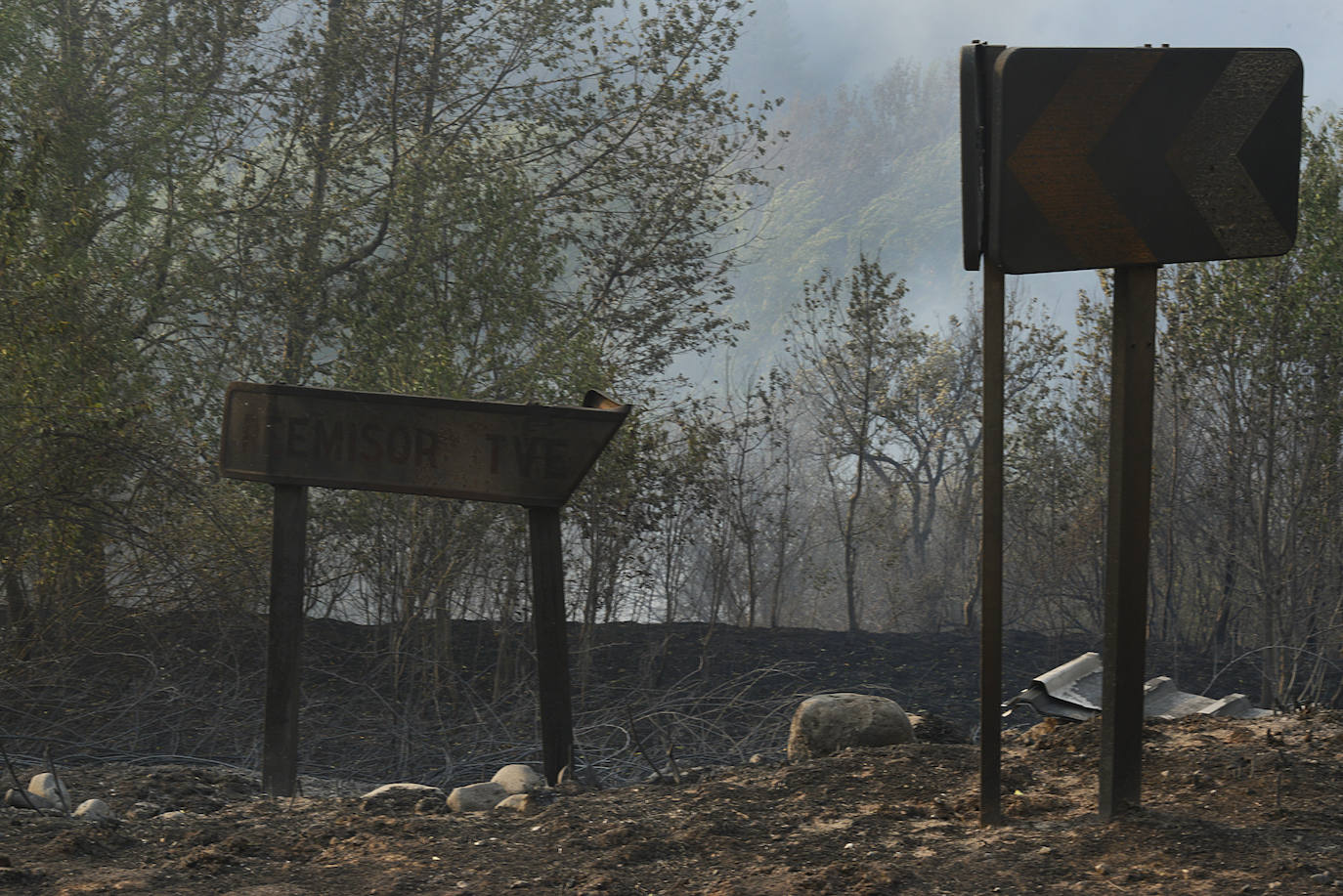 Fotos: Los incendios asolan Galicia destruyendo casas y parajes naturales