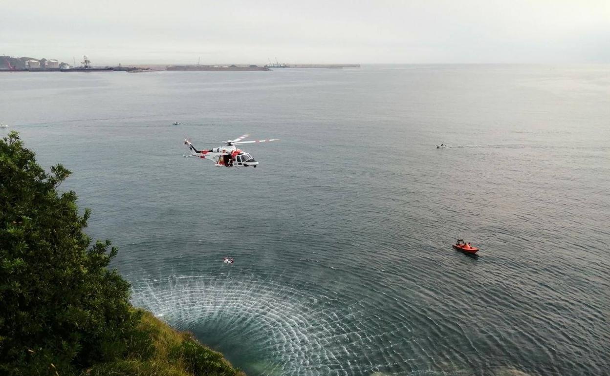 Intervención de Bomberos y Salvamento Marítimo.