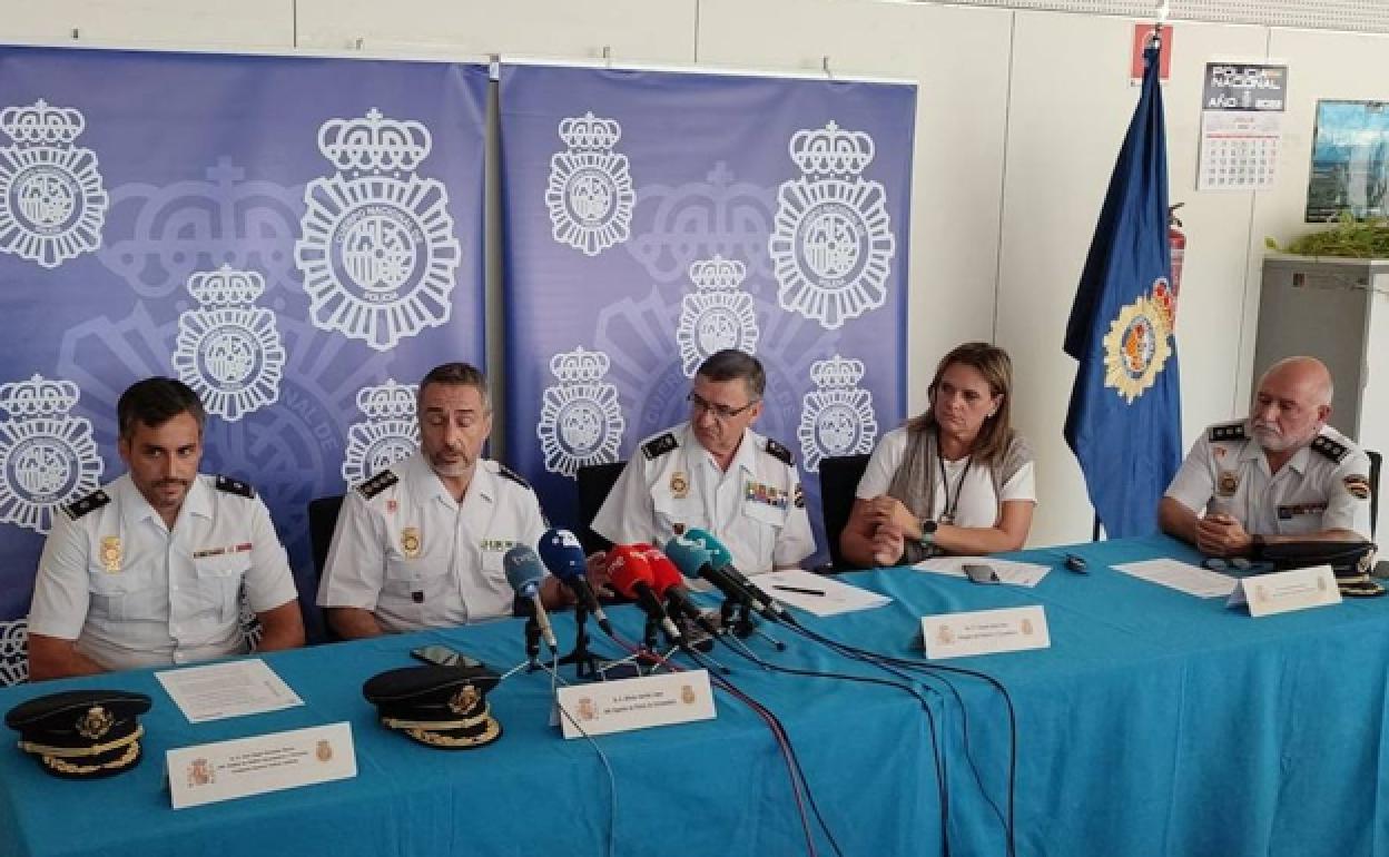 Rueda de prensa ofrecida esta mañana en la Comisaría de la Policía Nacional de Cáceres. 