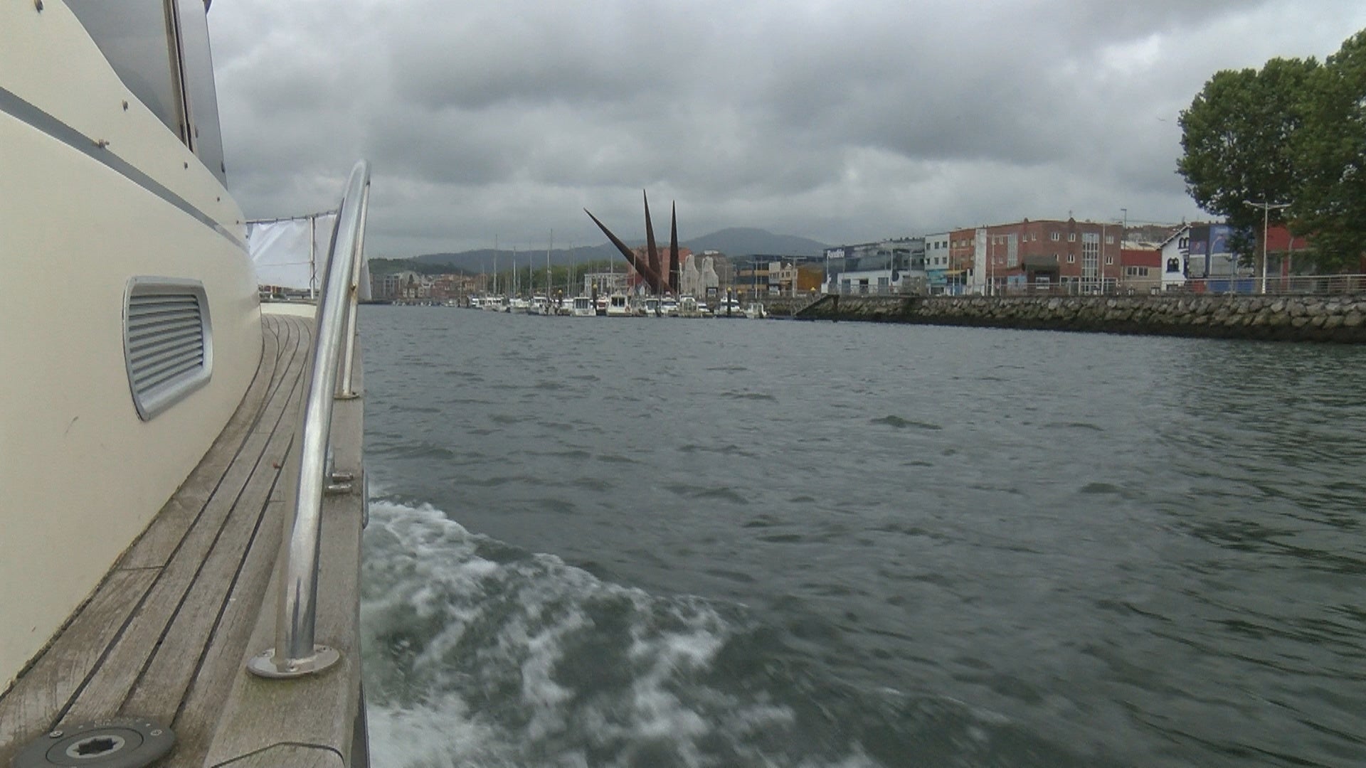 Un paseo en barco por la Ría de Avilés