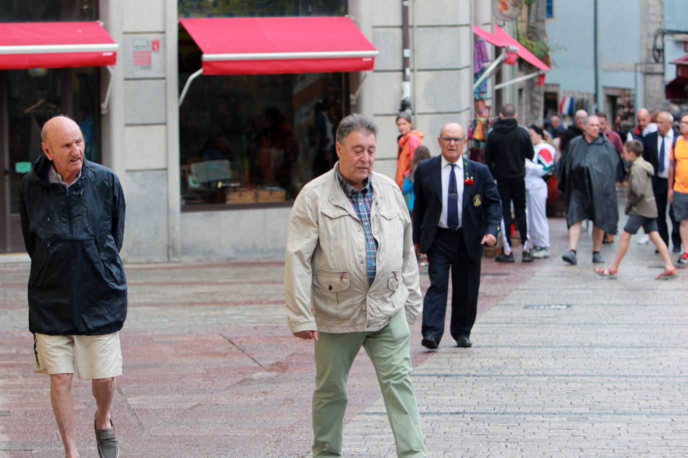 Fotos: Asturias vive una jornada casi otoñal en pleno verano