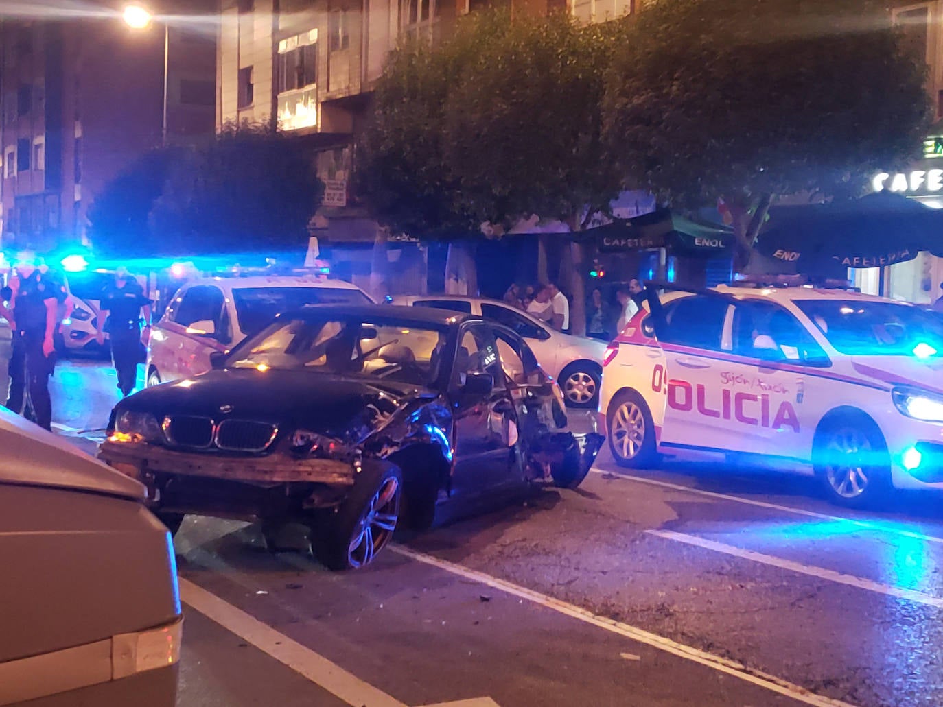 Fotos: Impresionante persecución policial en Gijón