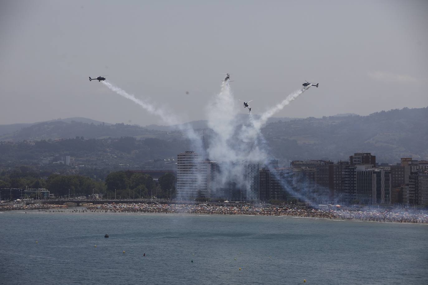Fotos: Multitudinario y espectacular Festival Aéreo de Gijón