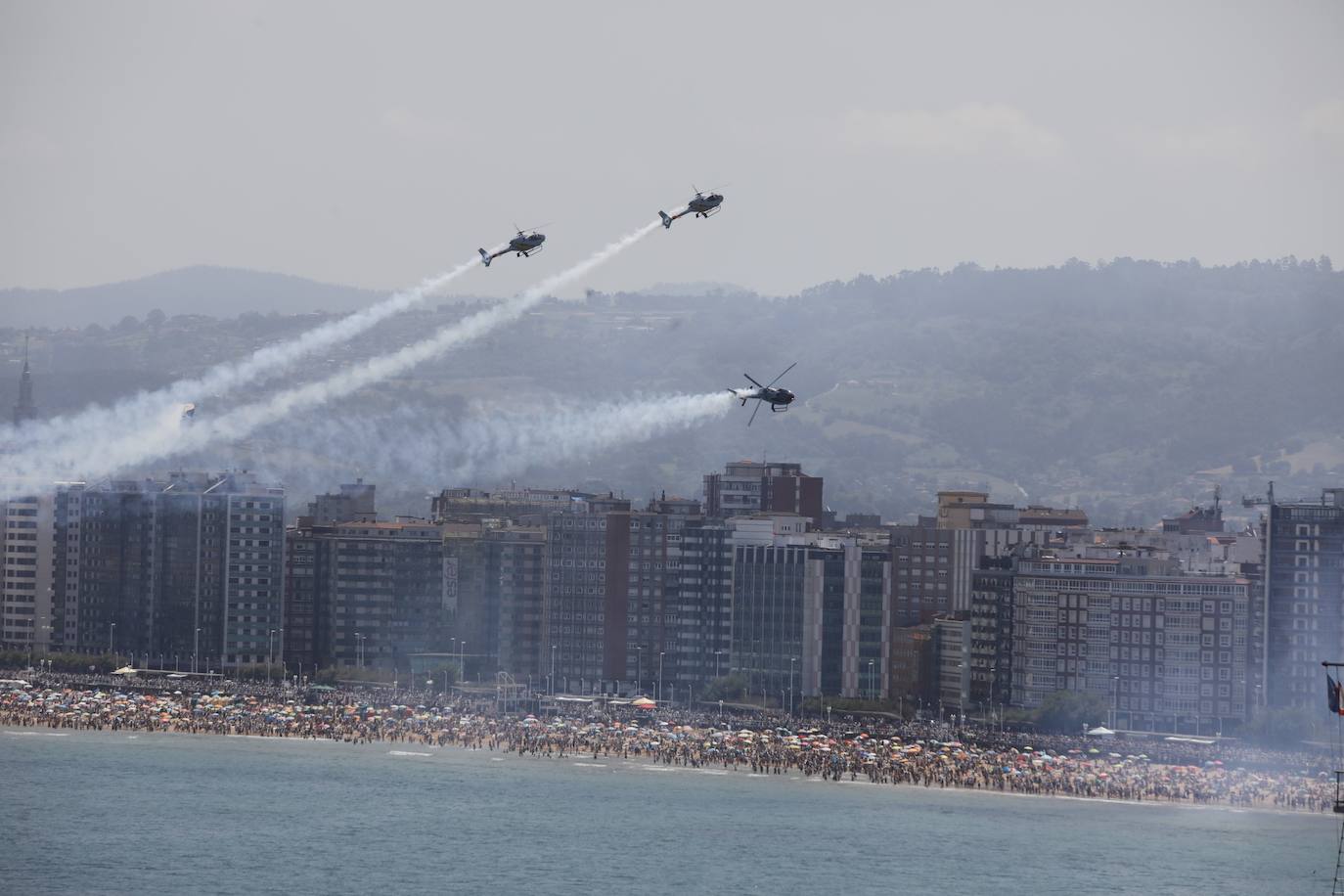 Fotos: Multitudinario y espectacular Festival Aéreo de Gijón