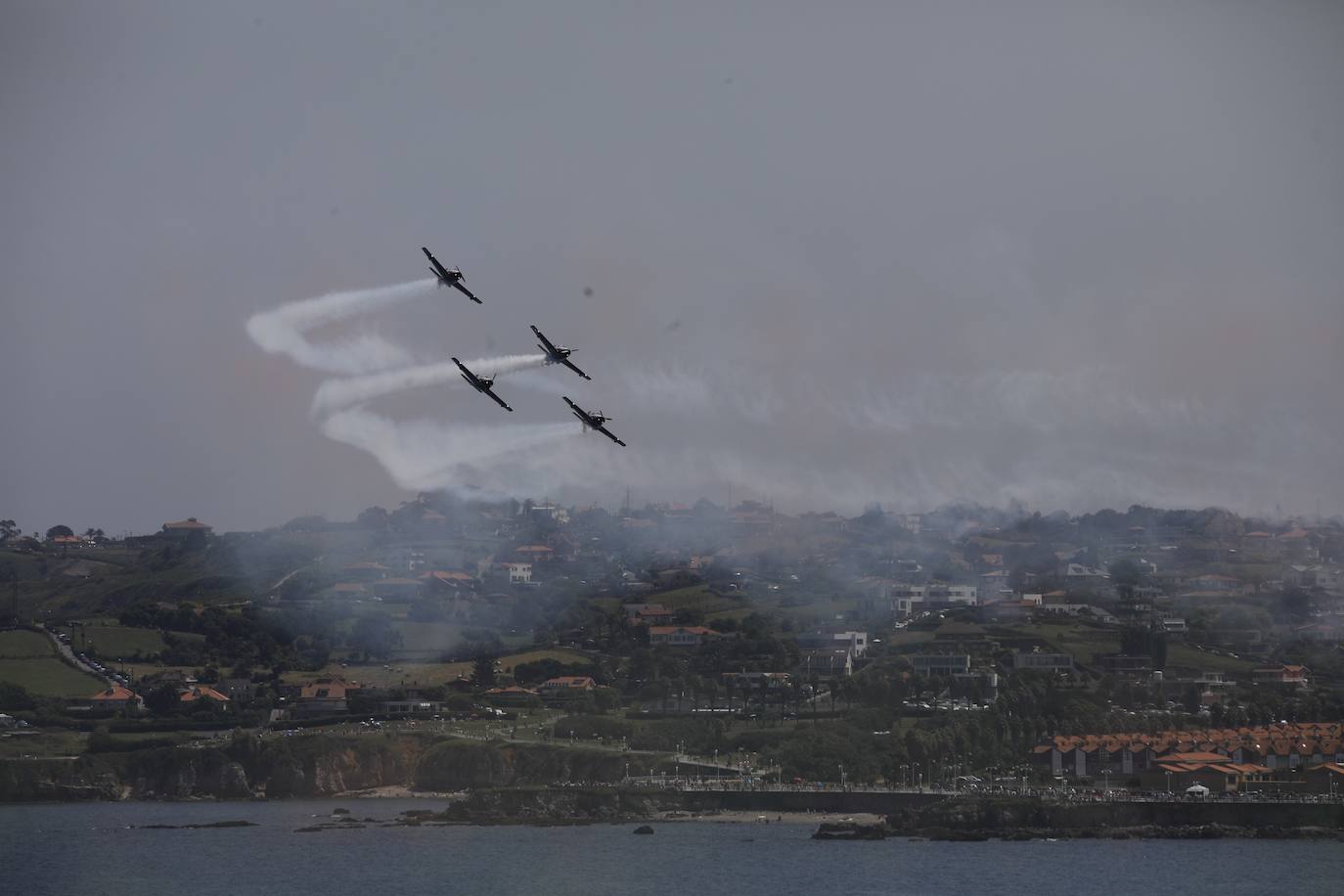 Fotos: Multitudinario y espectacular Festival Aéreo de Gijón
