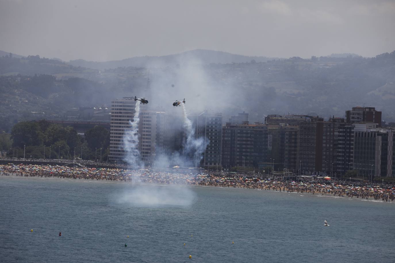 Fotos: Multitudinario y espectacular Festival Aéreo de Gijón