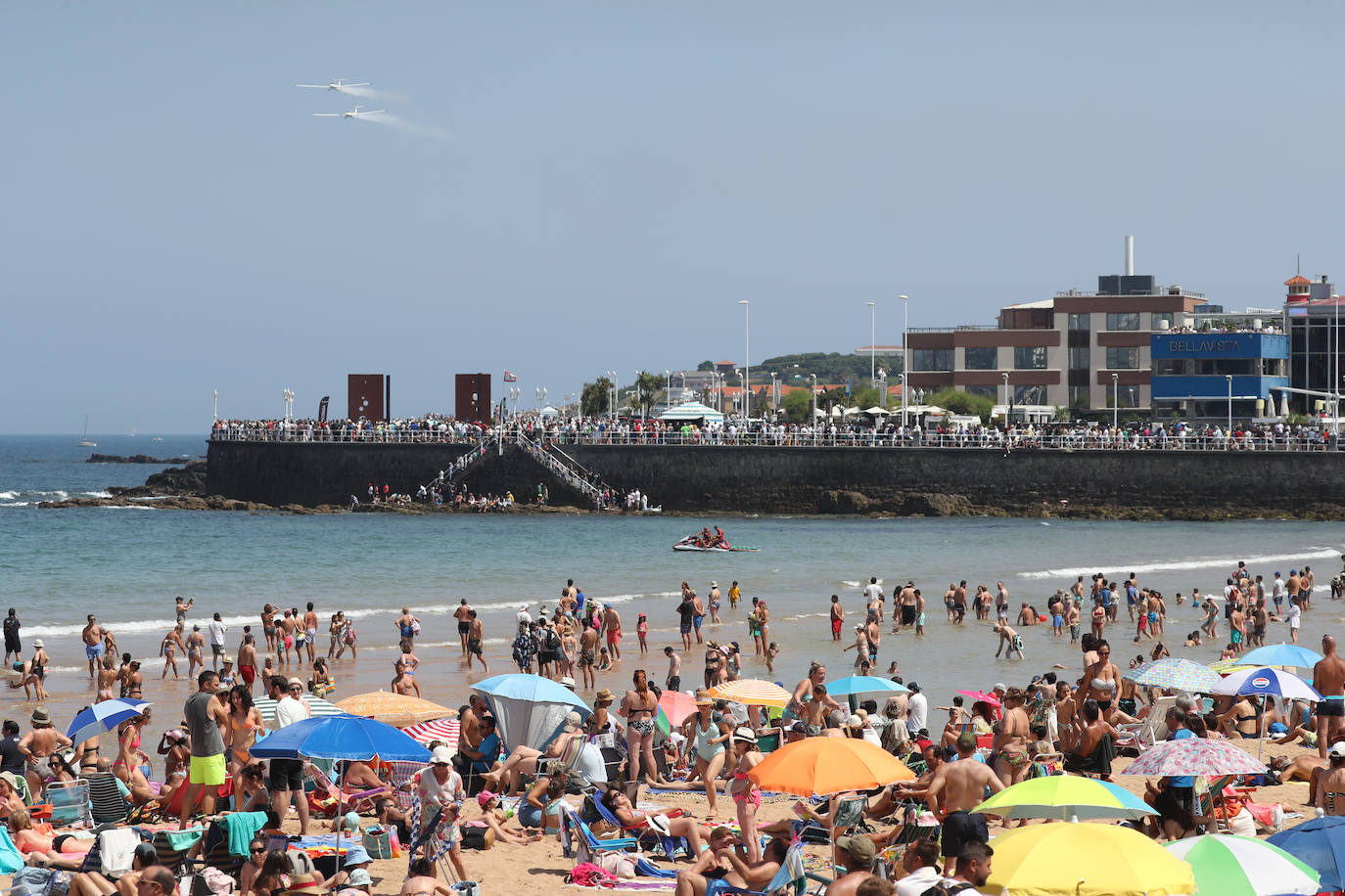 Fotos: Multitudinario y espectacular Festival Aéreo de Gijón