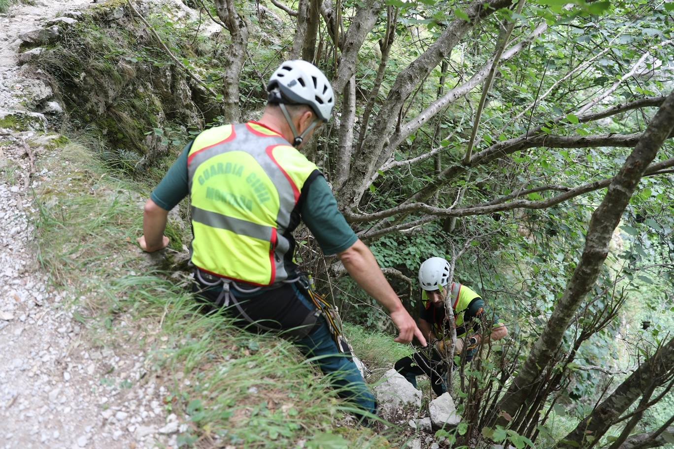 Fotos: Intensa búsqueda de Javier Amigo, el montañero gijonés desaparecido en la canal del Texu