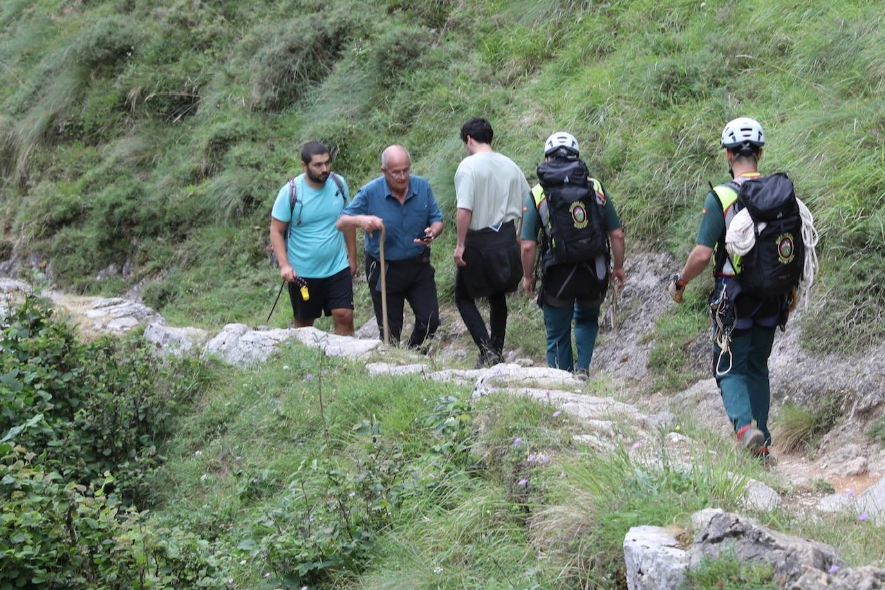 Fotos: Intensa búsqueda de Javier Amigo, el montañero gijonés desaparecido en la canal del Texu