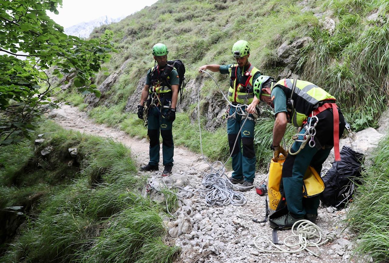 Fotos: Intensa búsqueda de Javier Amigo, el montañero gijonés desaparecido en la canal del Texu