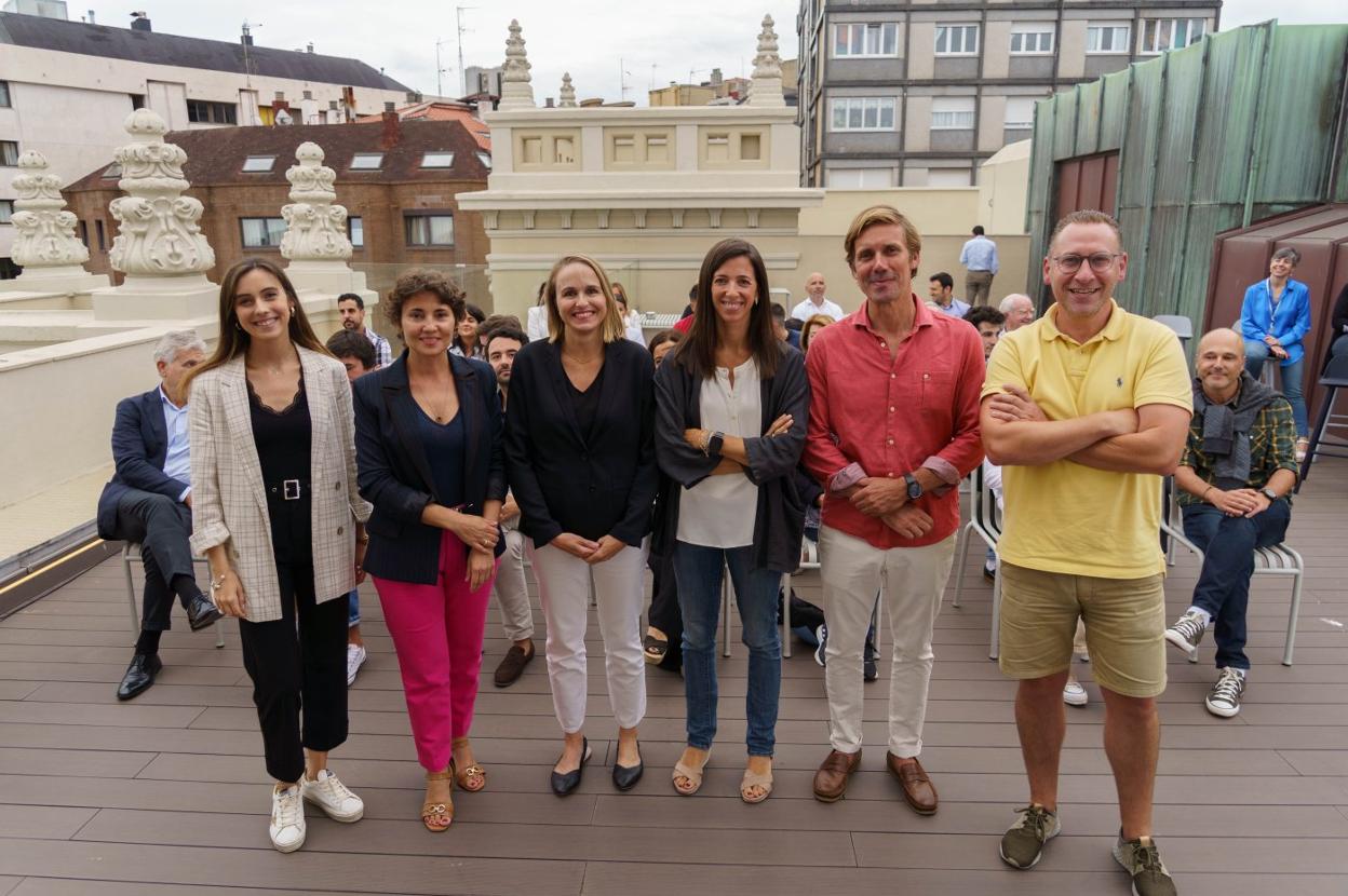 Ponentes y moderadores: Marina Novoa (New North), Carmen González (Axalta), Cristina Traviesa (IFF), Cristina Cuervo (FMI), José Lueje (Empathy.co) y Luisma Hernández (Asturias Power). 