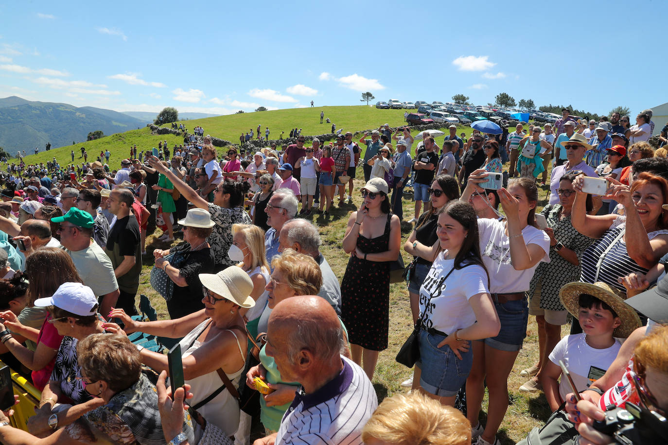 Fotos: Julio Fernández y Sonia Areces se dan el &#039;sí quiero&#039; en la boda vaqueira de Aristébano