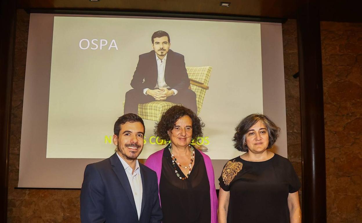 Nuno Coelho, el nuevo director de la OSPA, ya está en Oviedo. Con él, Berta Piñán y Ana Mateo. 