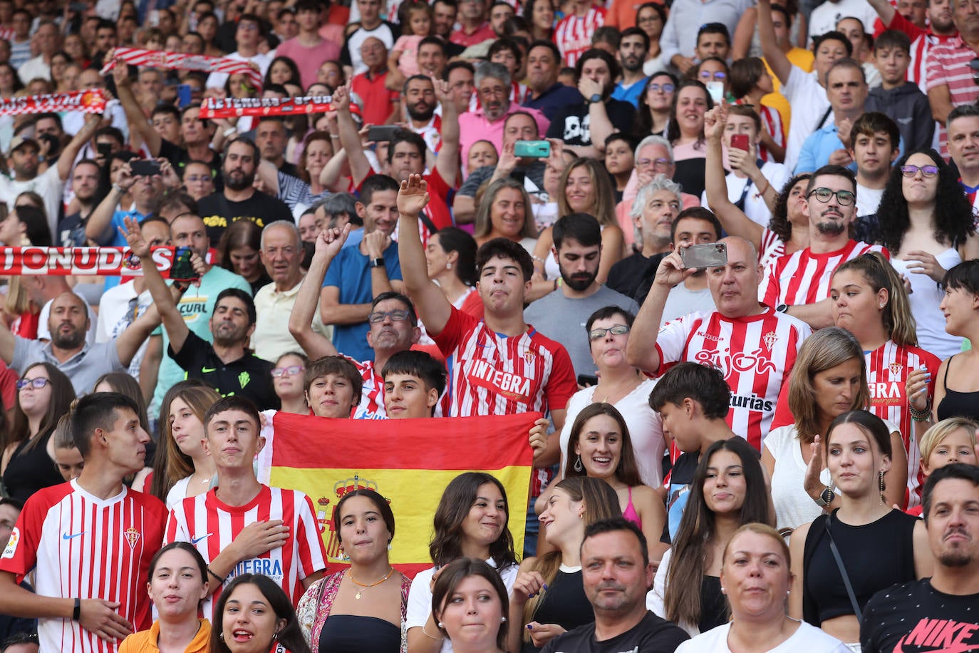 Fotos: Búscate en la presentación de los últimos fichajes del Sporting