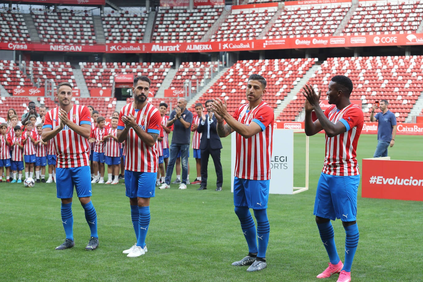 Fotos: Búscate en la presentación de los últimos fichajes del Sporting