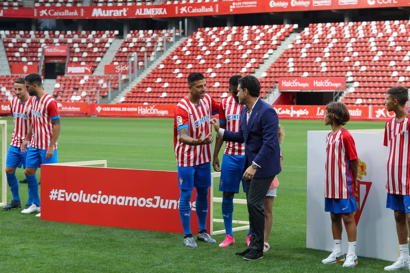 Fotos: Búscate en la presentación de los últimos fichajes del Sporting