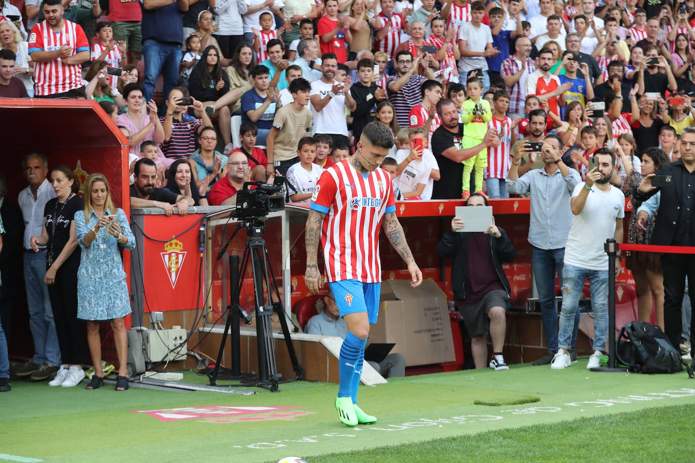 Fotos: Búscate en la presentación de los últimos fichajes del Sporting