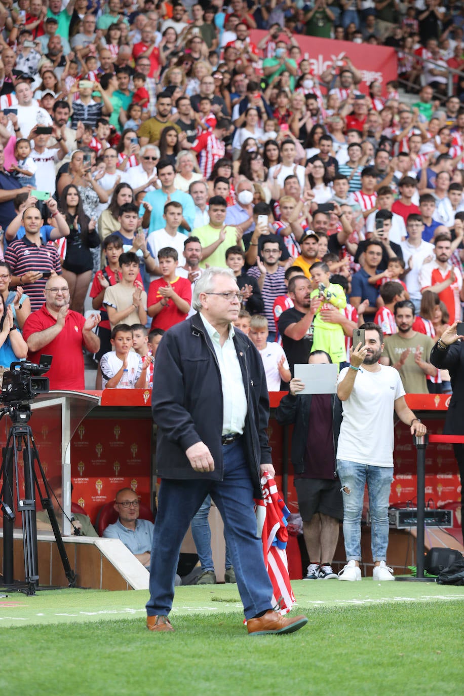 Fotos: Búscate en la presentación de los últimos fichajes del Sporting