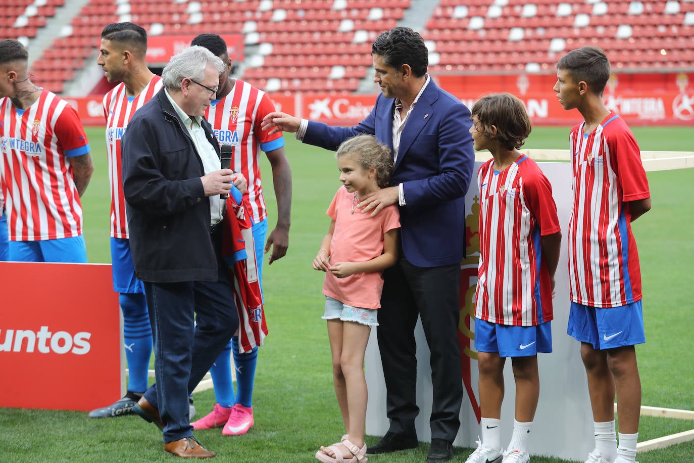 Fotos: Búscate en la presentación de los últimos fichajes del Sporting