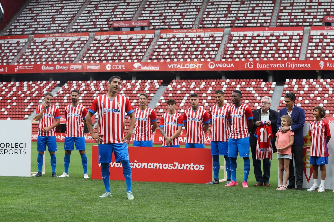 Fotos: Búscate en la presentación de los últimos fichajes del Sporting