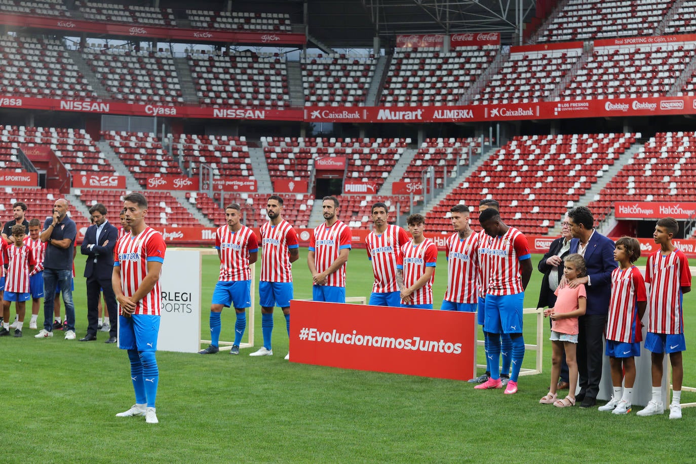 Fotos: Búscate en la presentación de los últimos fichajes del Sporting