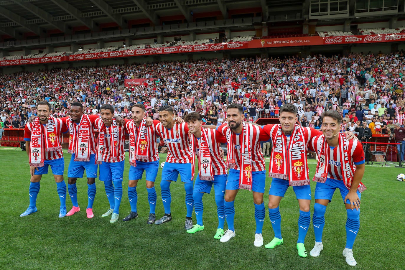 Fotos: Búscate en la presentación de los últimos fichajes del Sporting