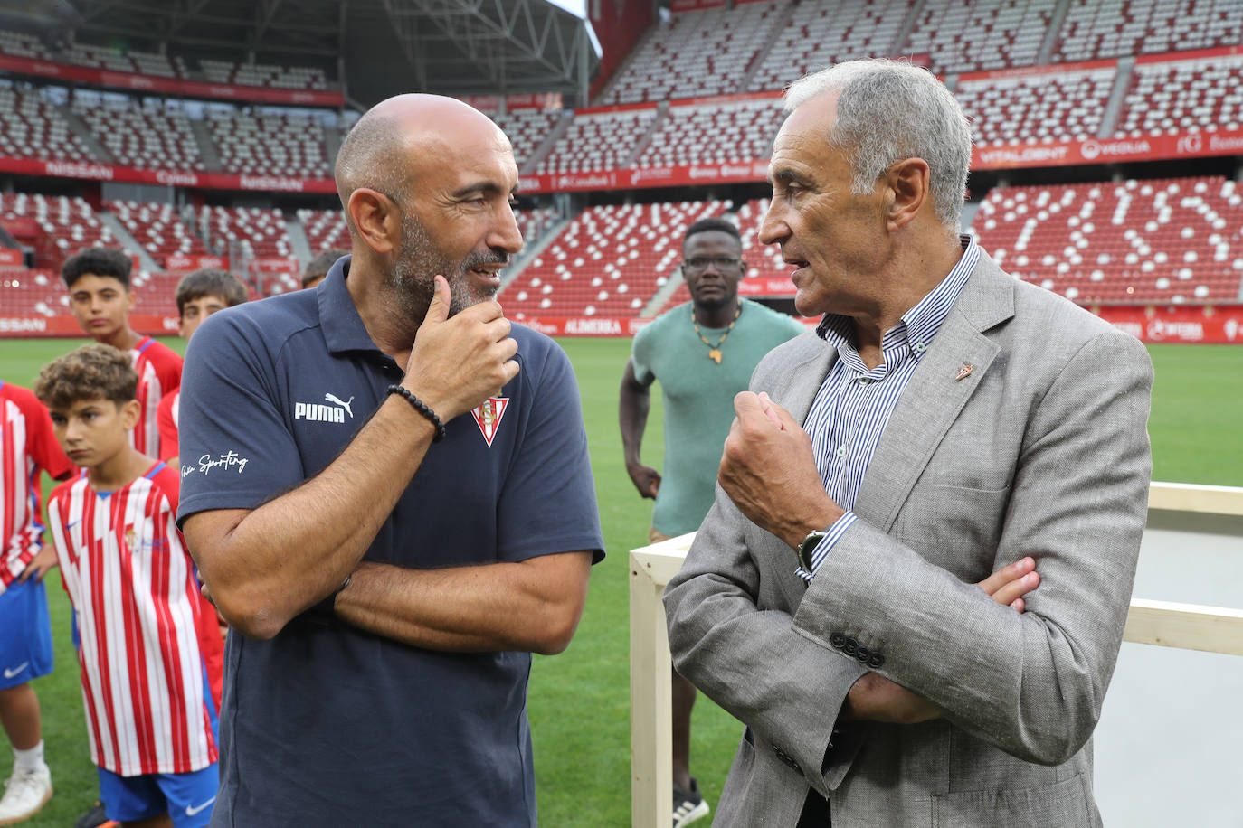 Fotos: Búscate en la presentación de los últimos fichajes del Sporting