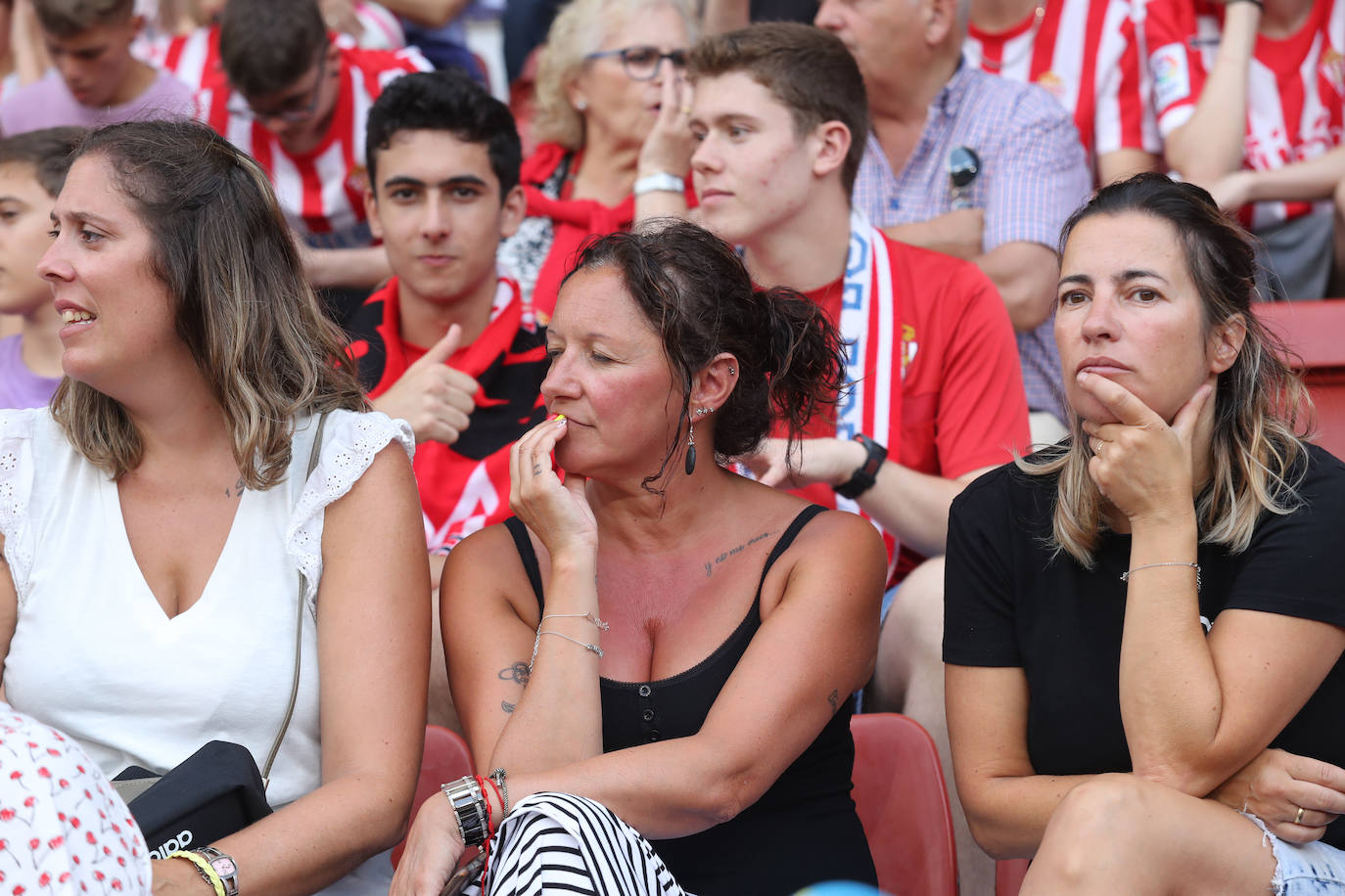 Fotos: Búscate en la presentación de los últimos fichajes del Sporting