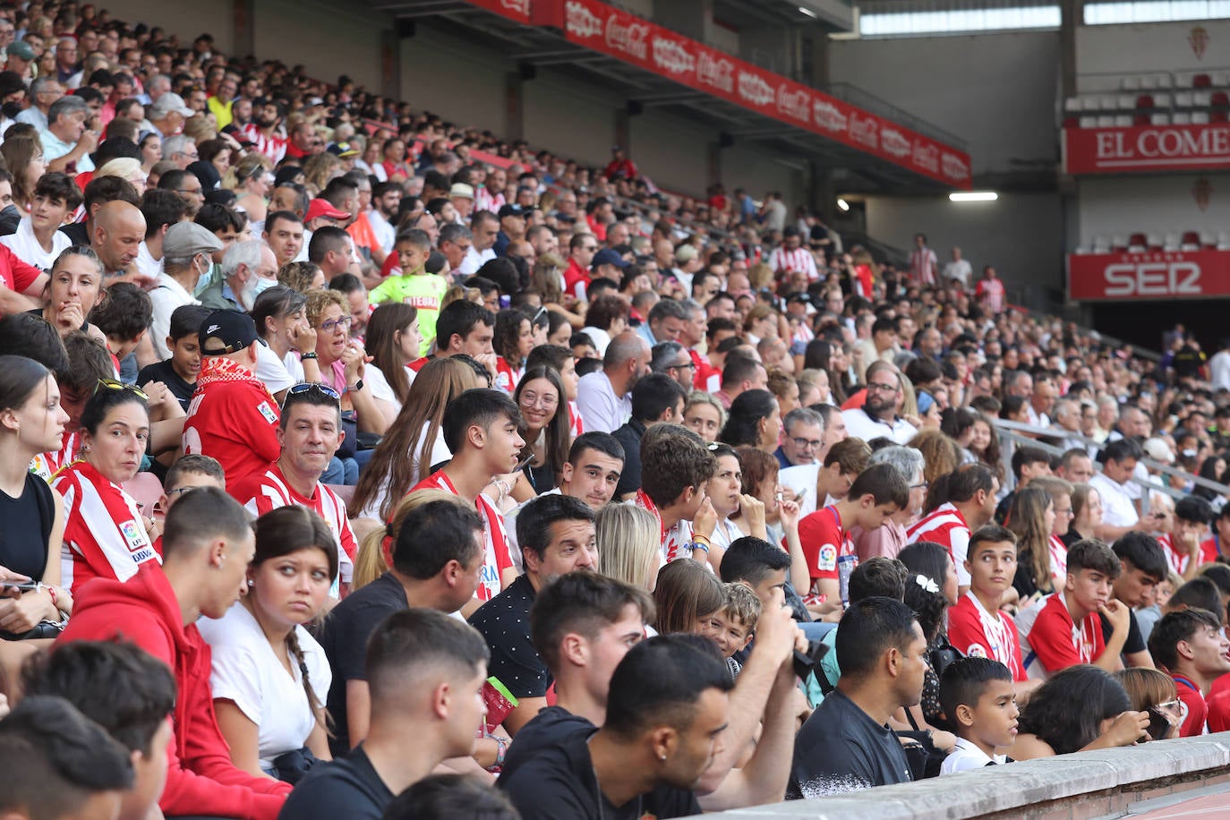 Fotos: Búscate en la presentación de los últimos fichajes del Sporting