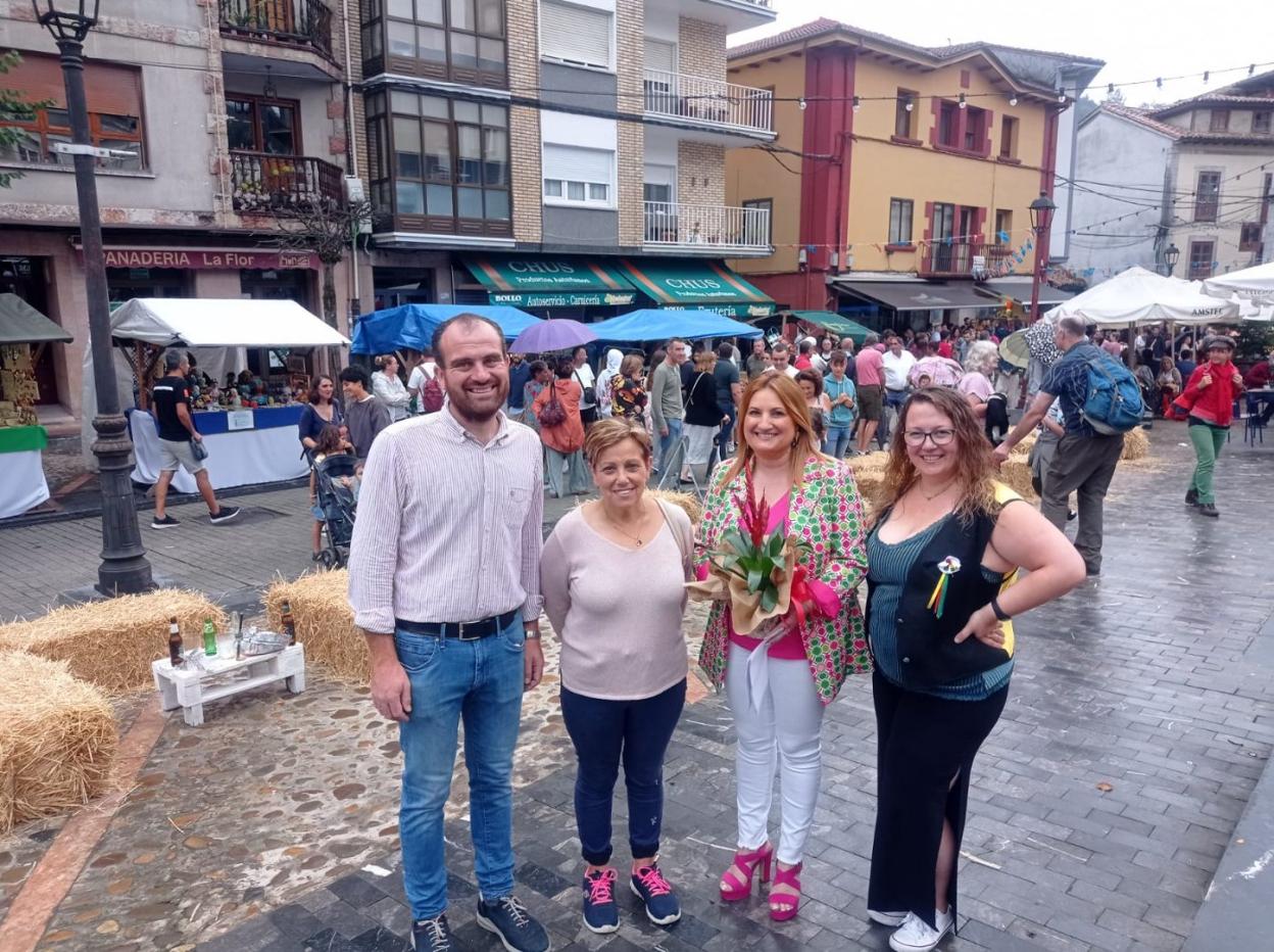 Iván Allende, Viri Iglesias, Patricia Miriam Martínez y Conchita García. 