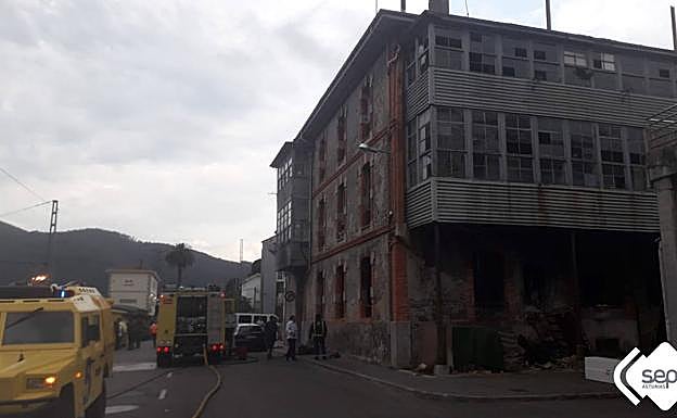 Incendio en una vivienda en Pravia.