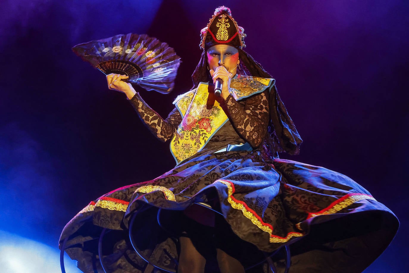 Fotos: Fiestón con zarzuela de Rodrigo Cuevas