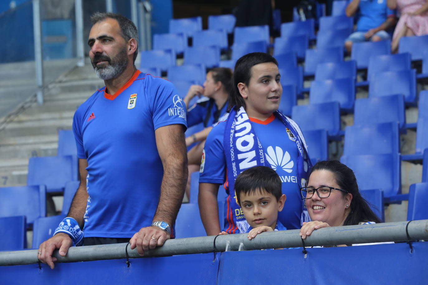 Fotos: ¿Estuviste en el Real Oviedo - Andorra? ¡Búscate en el Tartiere!