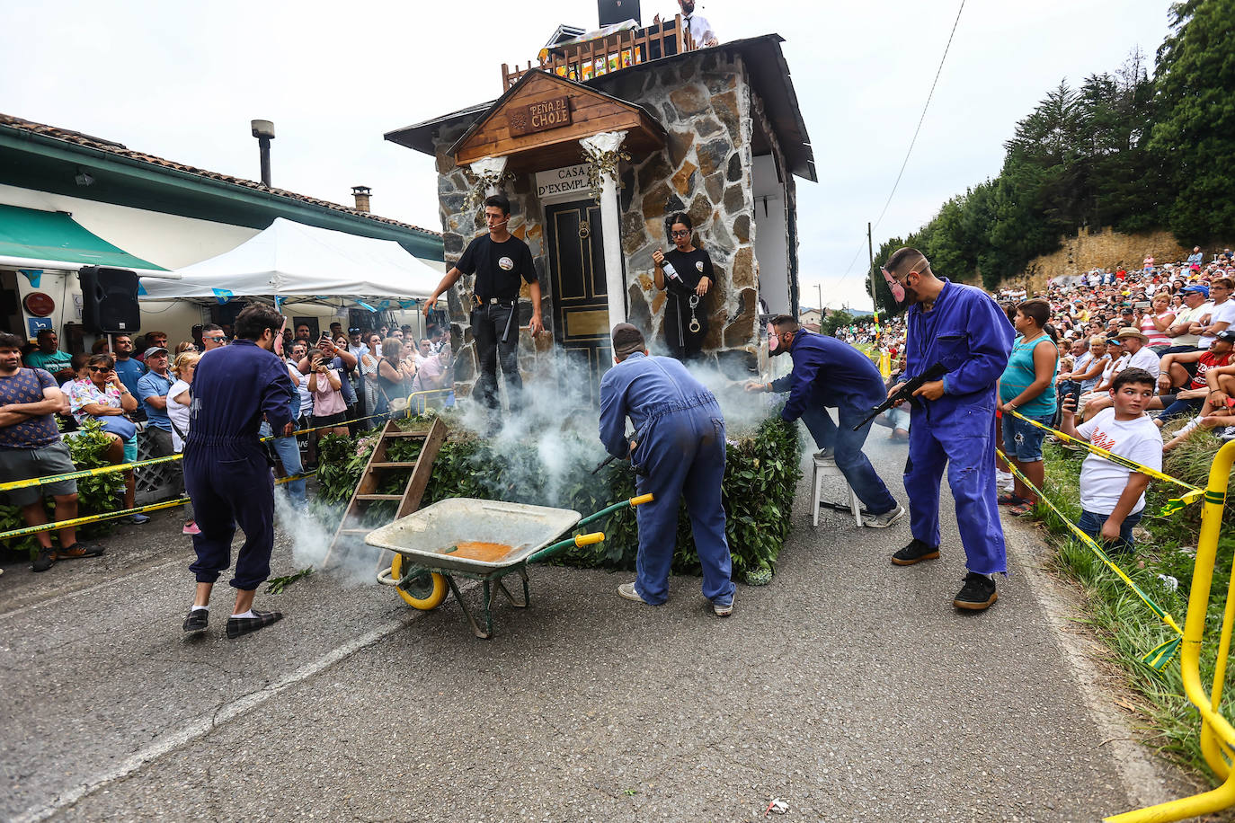 Fotos: Carrozas que sueñan con ser Pueblo Ejemplar de Asturias