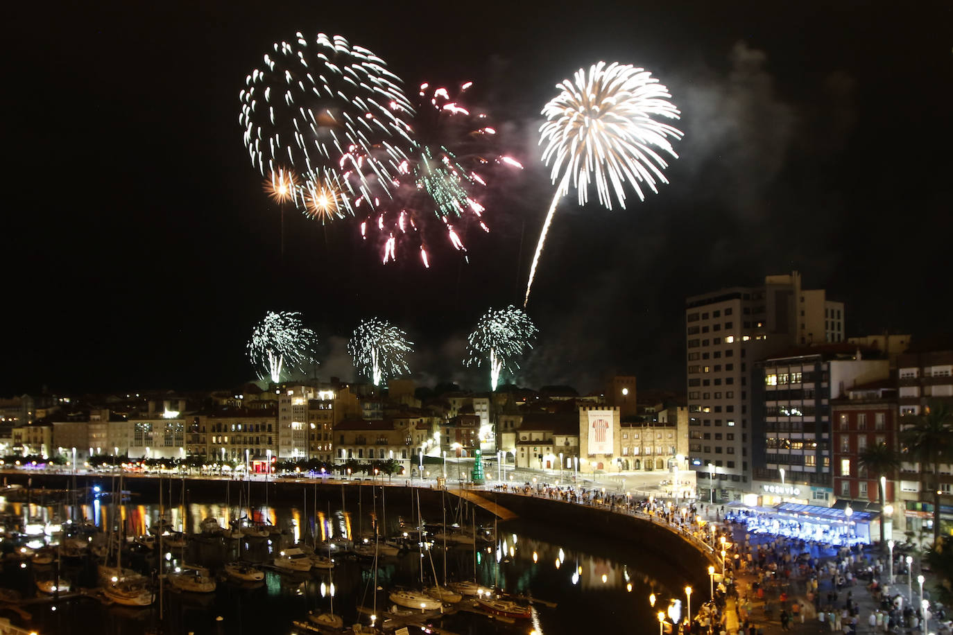 Fotos: Los Fuegos de Gijón