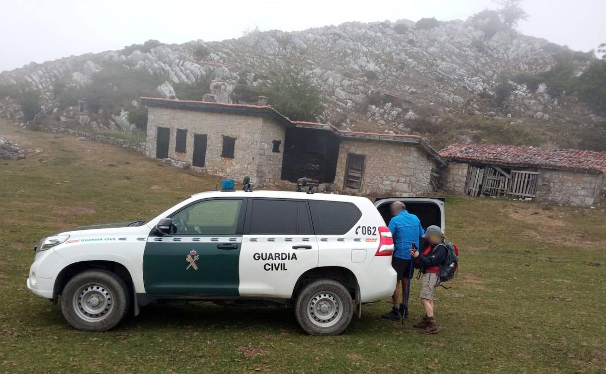 Imagen de un rescate del Greim efectuado este lunes en la sierra del Sueve.