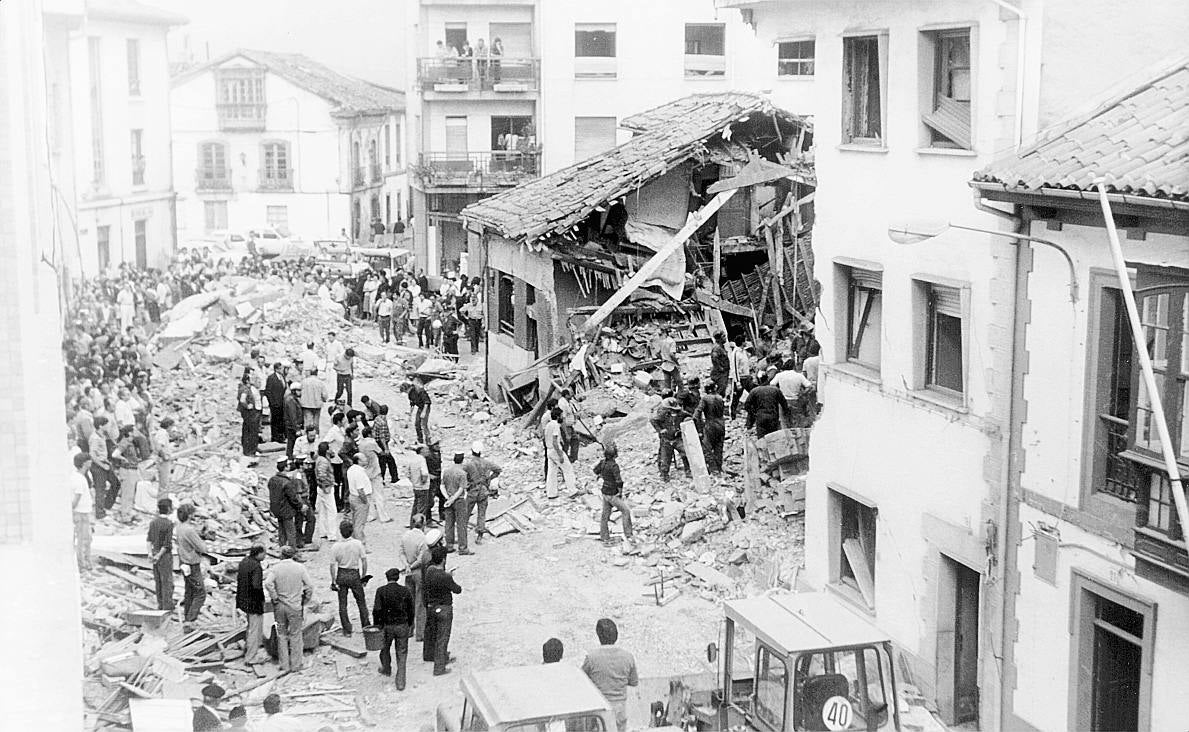 Fotos: La noche más negra de Luanco