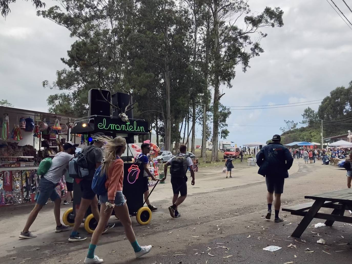 Fotos: Navia recupera su ambiente de folixa con una jira vibrante