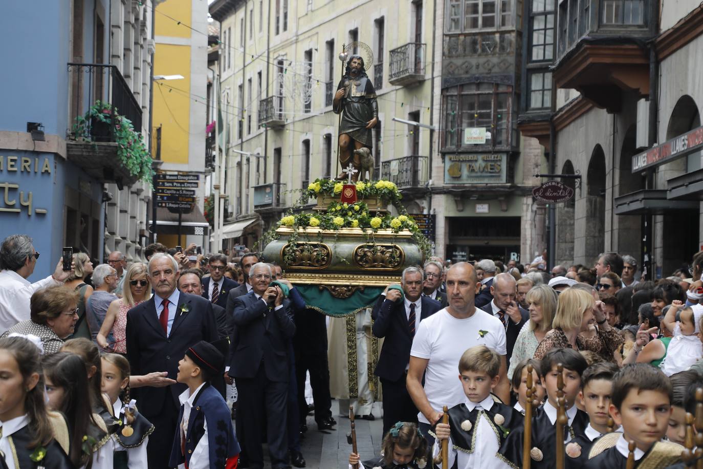 Fotos: Así han sido las esperadas fiestas de San Roque en Llanes