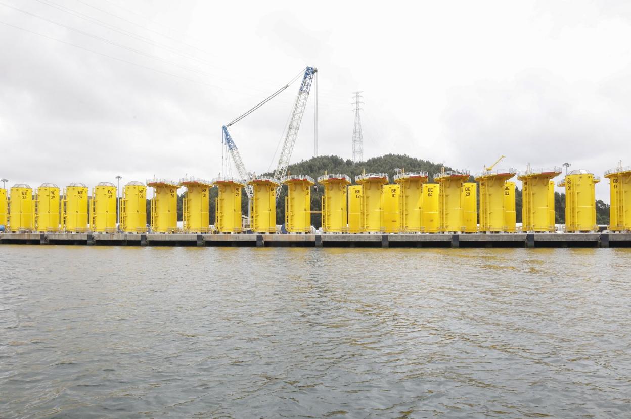 Las grandes piezas para el eólico marino es parte de la mercancía general embarcada el pasado mes de julio en Avilés. 