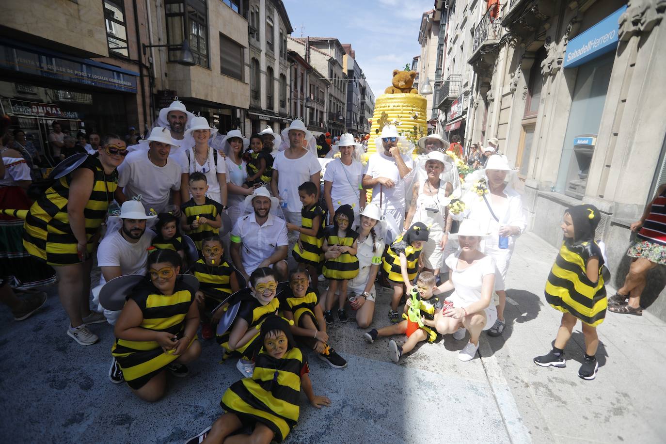 Fotos: Monumental fiesta al agua en el Descenso Folclórico del Nalón